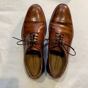 Formal dress shoes